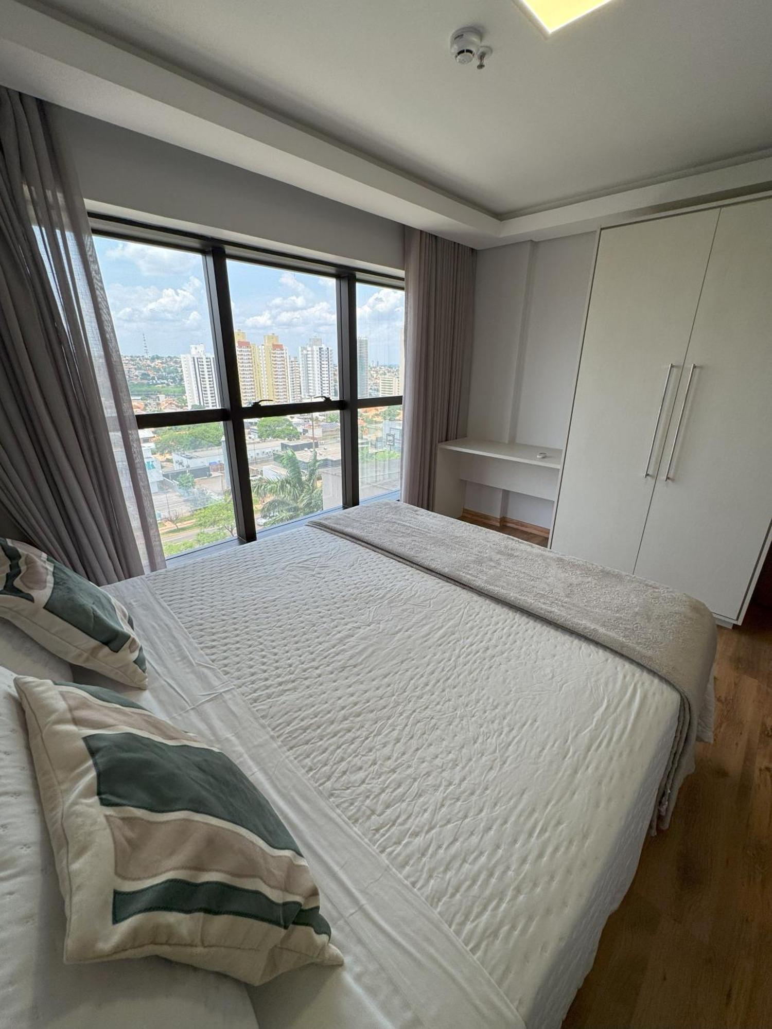 Flat Afonso Pena E Centro De Convencoes Campo Grande Hotel 4*
